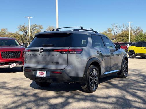 Boulder Gray Pearl 2026 Nissan Pathfinder Platinum