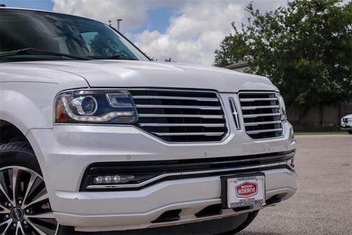 2017 Lincoln Navigator Select