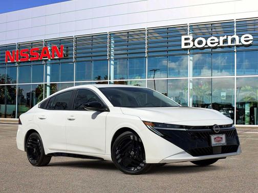 Aspen White Tricoat 2026 Nissan Sentra SR