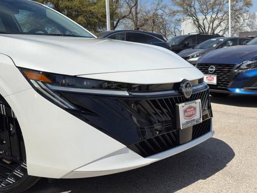 Aspen White Tricoat 2026 Nissan Sentra SR