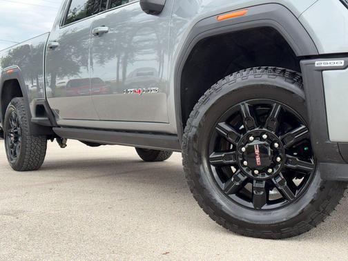 Sterling Metallic 2025 GMC Sierra 2500 AT4