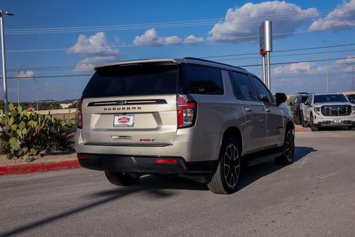 2024 Chevrolet Suburban RST