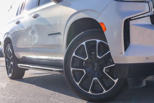 2024 Chevrolet Suburban RST