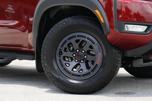 Cardinal Red Metallic Tricoat 2025 Nissan Frontier PRO-4X