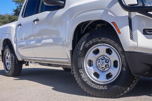 2022 Nissan Frontier S