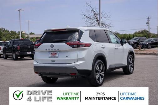 2025 Nissan Rogue SL
