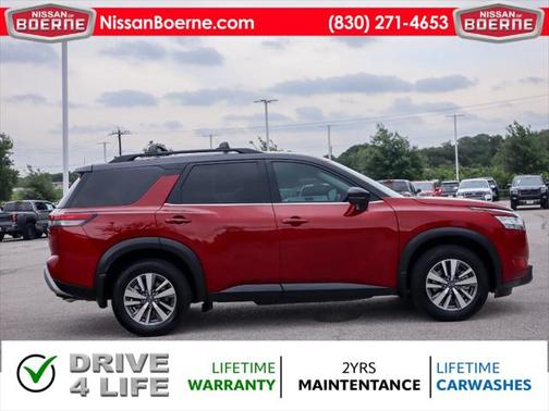 2024 Nissan Pathfinder SL FWD