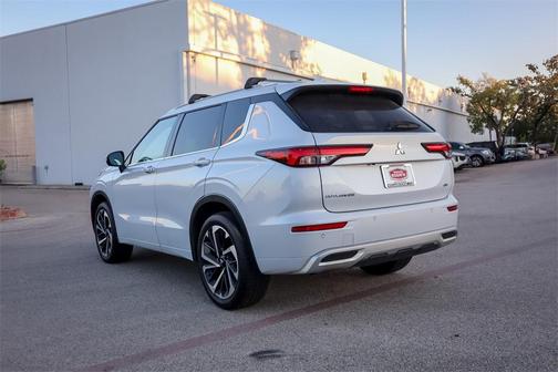 2022 Mitsubishi Outlander SEL 2.5 2WD