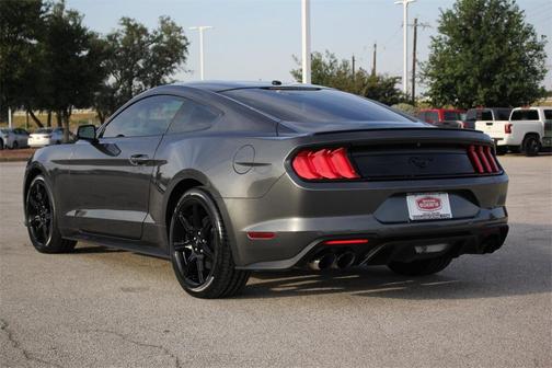 2020 Ford Mustang EcoBoost