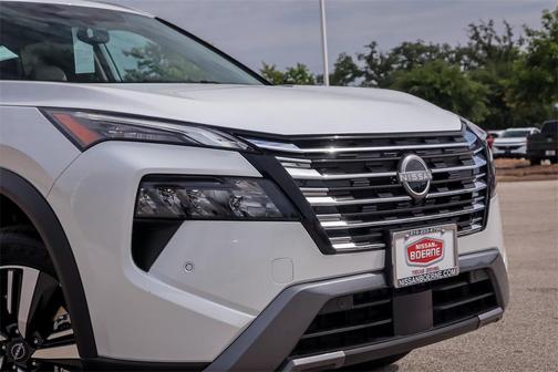 2025 Nissan Rogue SL