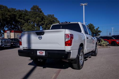 2022 Nissan Titan S
