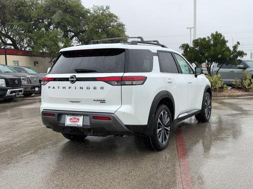 Everest White Pearl Tricoat 2026 Nissan Pathfinder Platinum