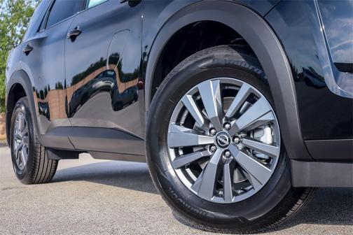 2025 Nissan Pathfinder S FWD