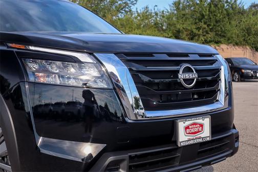 2025 Nissan Pathfinder S FWD