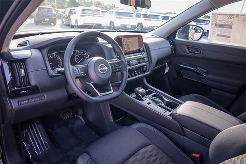 2025 Nissan Pathfinder S FWD