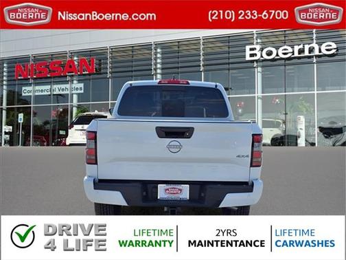 2025 Nissan Frontier SV