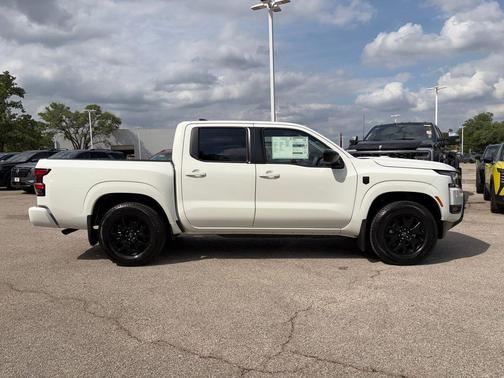 Glacier White 2026 Nissan Frontier SV