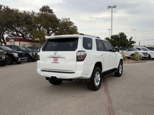 Ice Cap 2023 Toyota 4Runner SR5 Premium