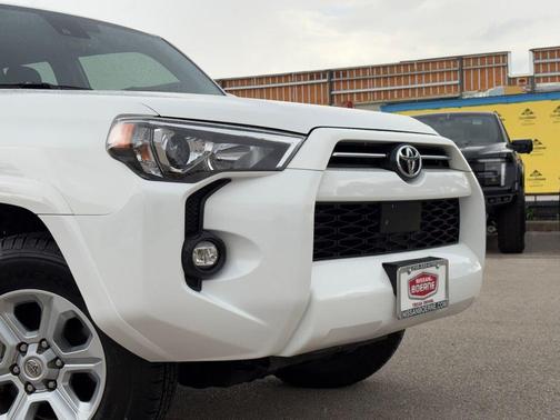 Ice Cap 2023 Toyota 4Runner SR5 Premium