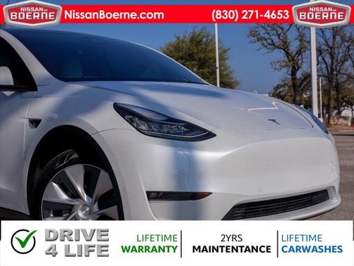 2022 Tesla Model Y Long Range Dual Motor All-Wheel Drive
