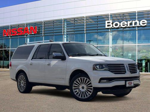 WHITE PLATINUM MET TRI-COAT 2015 Lincoln Navigator Base