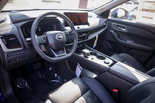 Deep Ocean Blue Pearl 2026 Nissan Rogue Platinum