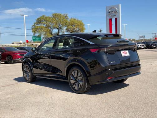 Black Diamond Pearl 2023 Nissan ARIYA EVOLVE+