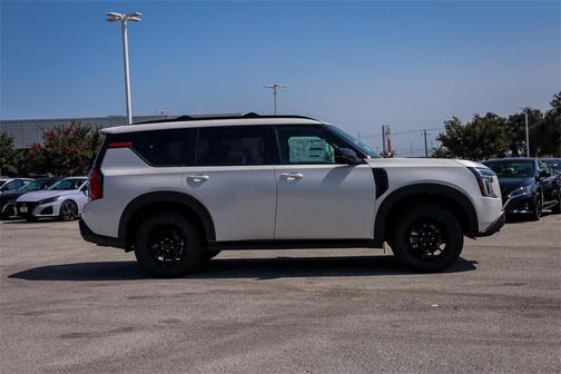 2025 Nissan Armada PRO-4X 4WD