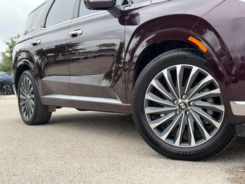 Sierra Burgundy 2024 Hyundai PALISADE Calligraphy