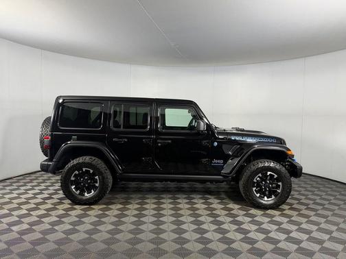 Black Clearcoat 2024 Jeep Wrangler 4xe Rubicon X