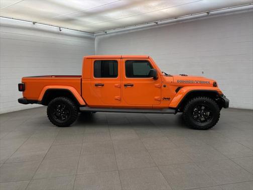 2025 Jeep Gladiator High Tide