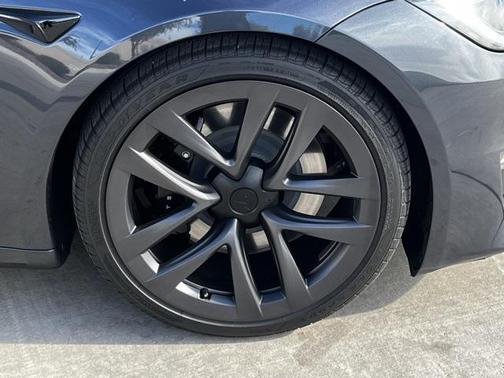 2024 Tesla Model S Long Range