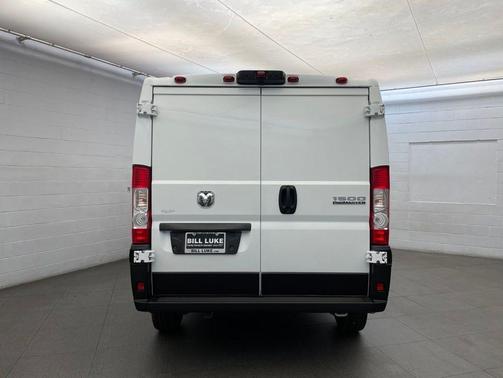 Bright White Clearcoat 2026 RAM ProMaster 1500 Low Roof