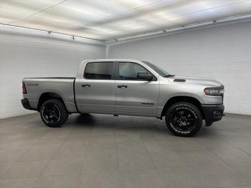 2025 RAM 1500 Warlock Crew Cab 4x4 5'7' Box