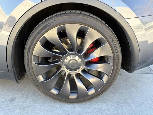 2023 Tesla Model Y Performance Dual Motor All-Wheel Drive