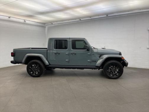 2025 Jeep Gladiator Nighthawk