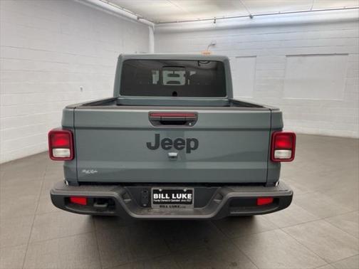 2025 Jeep Gladiator Nighthawk