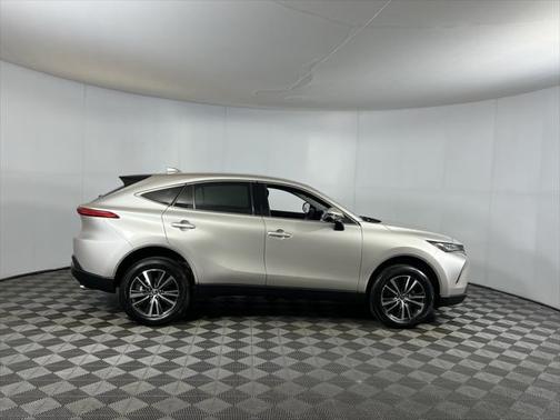 2022 Toyota Venza LE