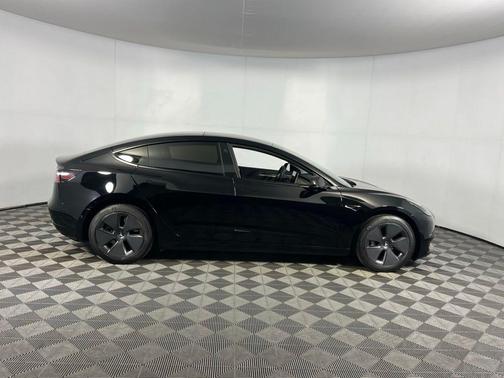 2022 Tesla Model 3 Standard Range