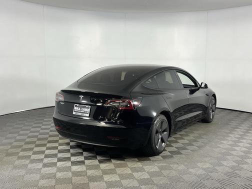 2022 Tesla Model 3 Standard Range