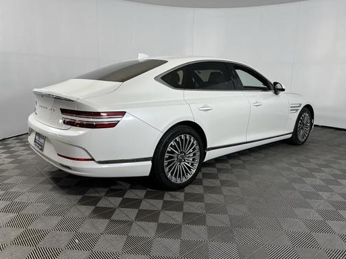 2024 Genesis Electrified G80 Advanced