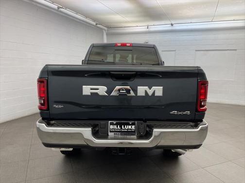 2025 RAM 2500 Tradesman Crew Cab 4x4 6'4' Box