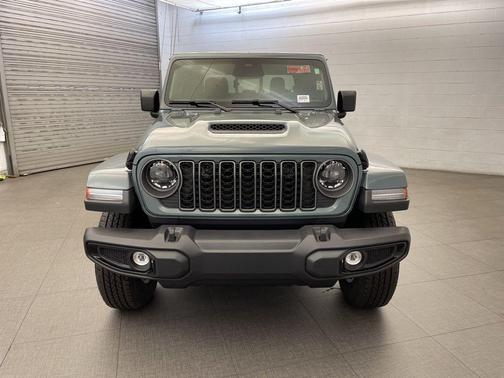 2026 Jeep Gladiator Sport S