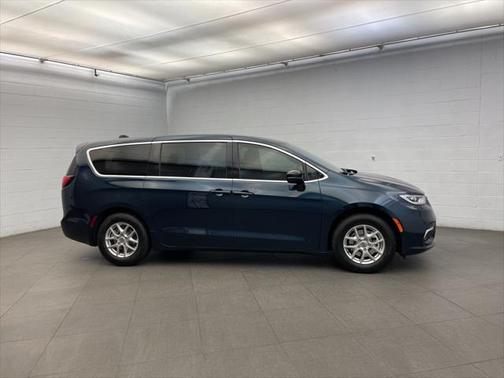 2025 Chrysler Pacifica L
