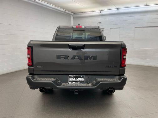 Granite Crystal Metallic Clearcoat 2026 RAM 1500 Warlock Crew Cab 4x4 5'7' Box