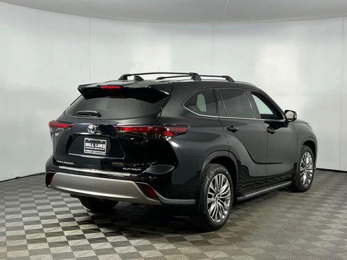 2024 Toyota Highlander Platinum