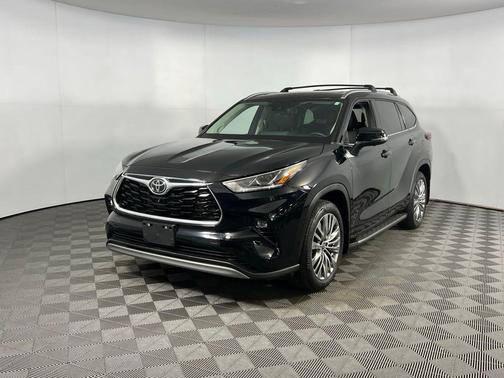 2024 Toyota Highlander Platinum