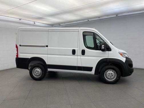 2025 RAM ProMaster 1500 Low Roof