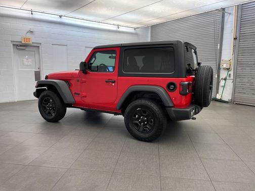 2025 Jeep Wrangler Sport