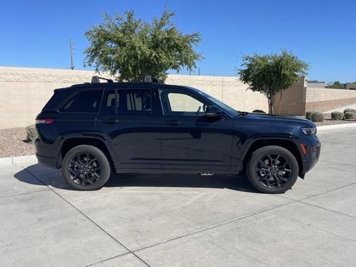 2024 Jeep Grand Cherokee 4xe Anniversary Edition